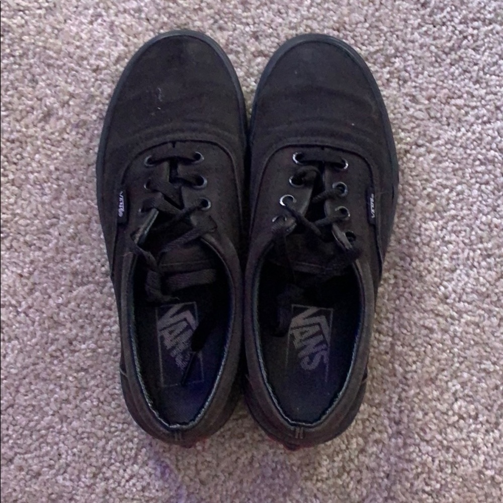 Black Vans Authentic